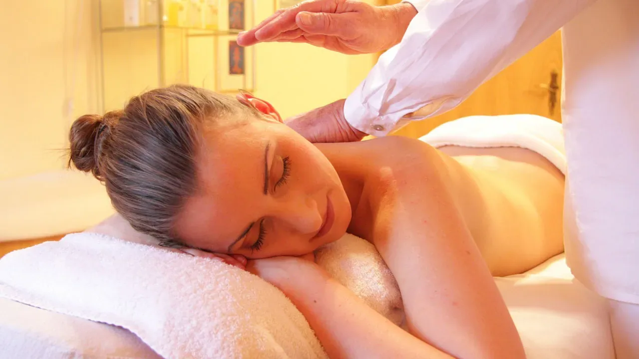 TAVITA Tübingen – Physio · Wellness · Kältesauna, Bild 2 von 3