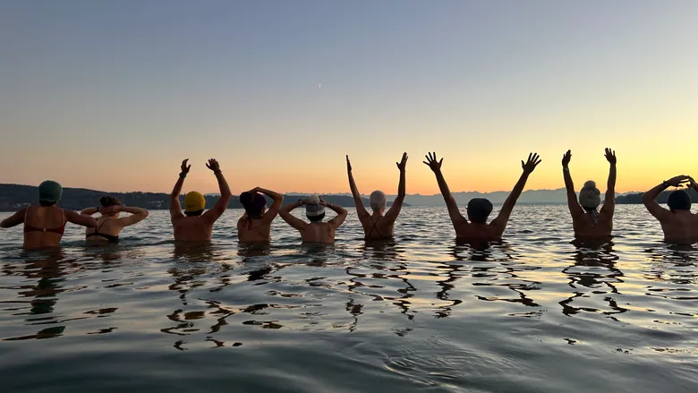 Alpines Eisbaden